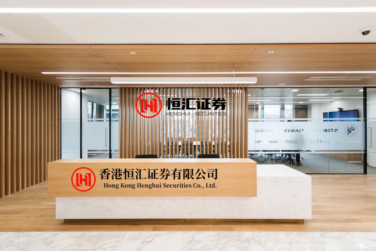 辉华配资APP下载 孤舟泛股海：做股票需要抓住其神，如果只能抓住股票的形，那么你得拥不俗的记忆力。贴图发了六种形态，都是看涨形态，但如果只能抓住其形，那诸如此类的形态还有千千万，不可穷尽。只看其神：第一量能放大，信...